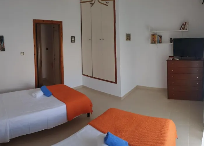 Lovely Maison House 50m From The At Nea 公寓 弗洛伊塔