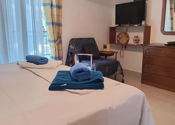 Lovely Maison House 50m From The At Nea 弗洛伊塔