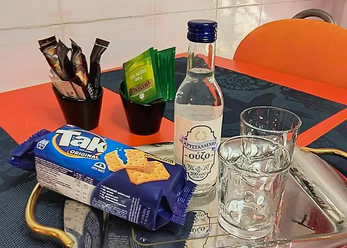 公寓 Lovely Maison House 50m From The At Nea 弗洛伊塔