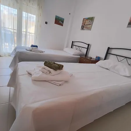 Lovely Maison House 50m From The At Nea * Φλογητά