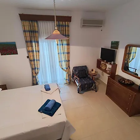 Lovely Maison House 50m From The At Nea Φλογητά
