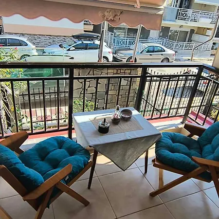 Διαμέρισμα Lovely Maison House 50m From The At Nea