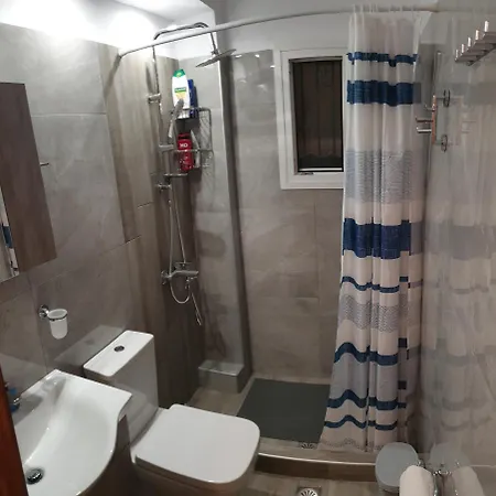 Διαμέρισμα Lovely Maison House 50m From The At Nea
