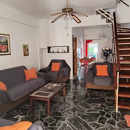Lovely Maison House 50m From The At Nea *